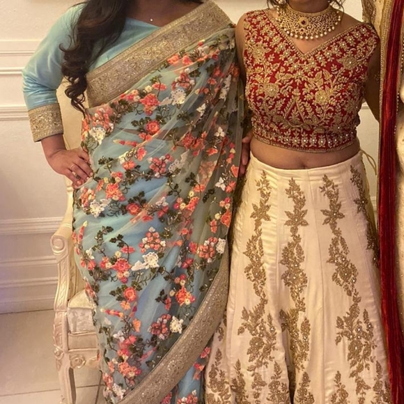 Women's Floral Embroidered Pleated Saree & Blouse - Picture 3 of 14